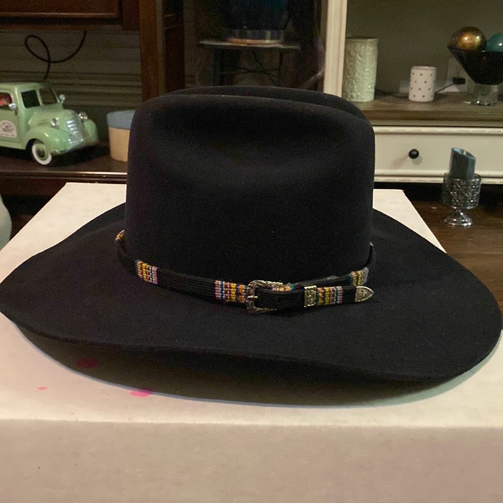 Peters Brothers Size 6 5/8 black 5X western hat.